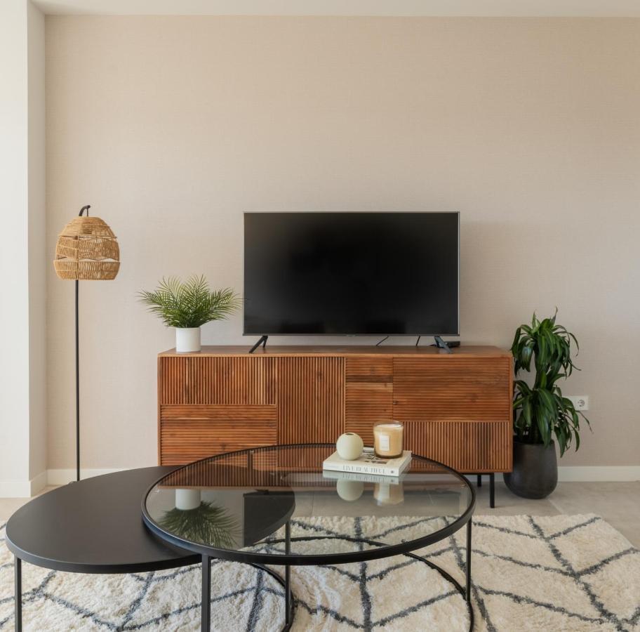 Ar 17 South Bay Apartment Estepona Ngoại thất bức ảnh